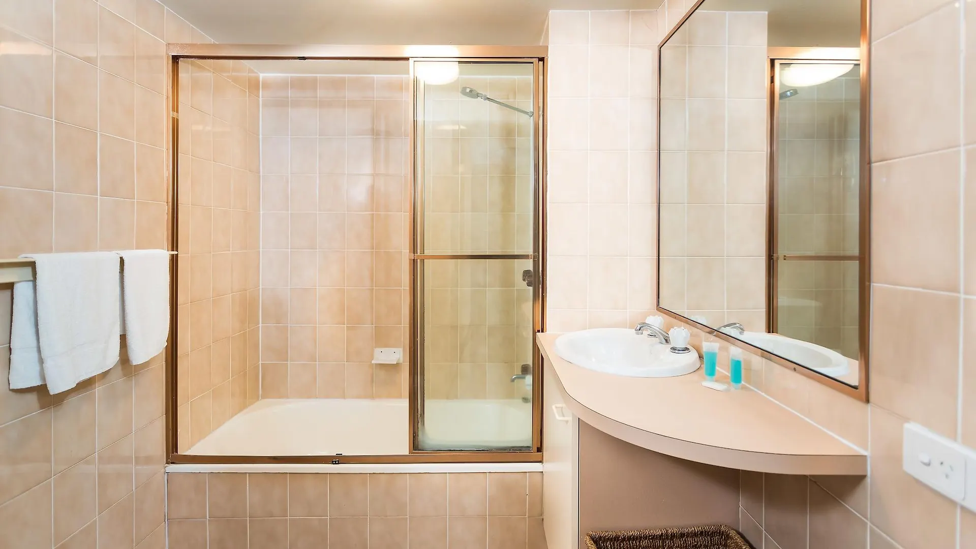Burleigh Point Holiday Apartments Gold Coast