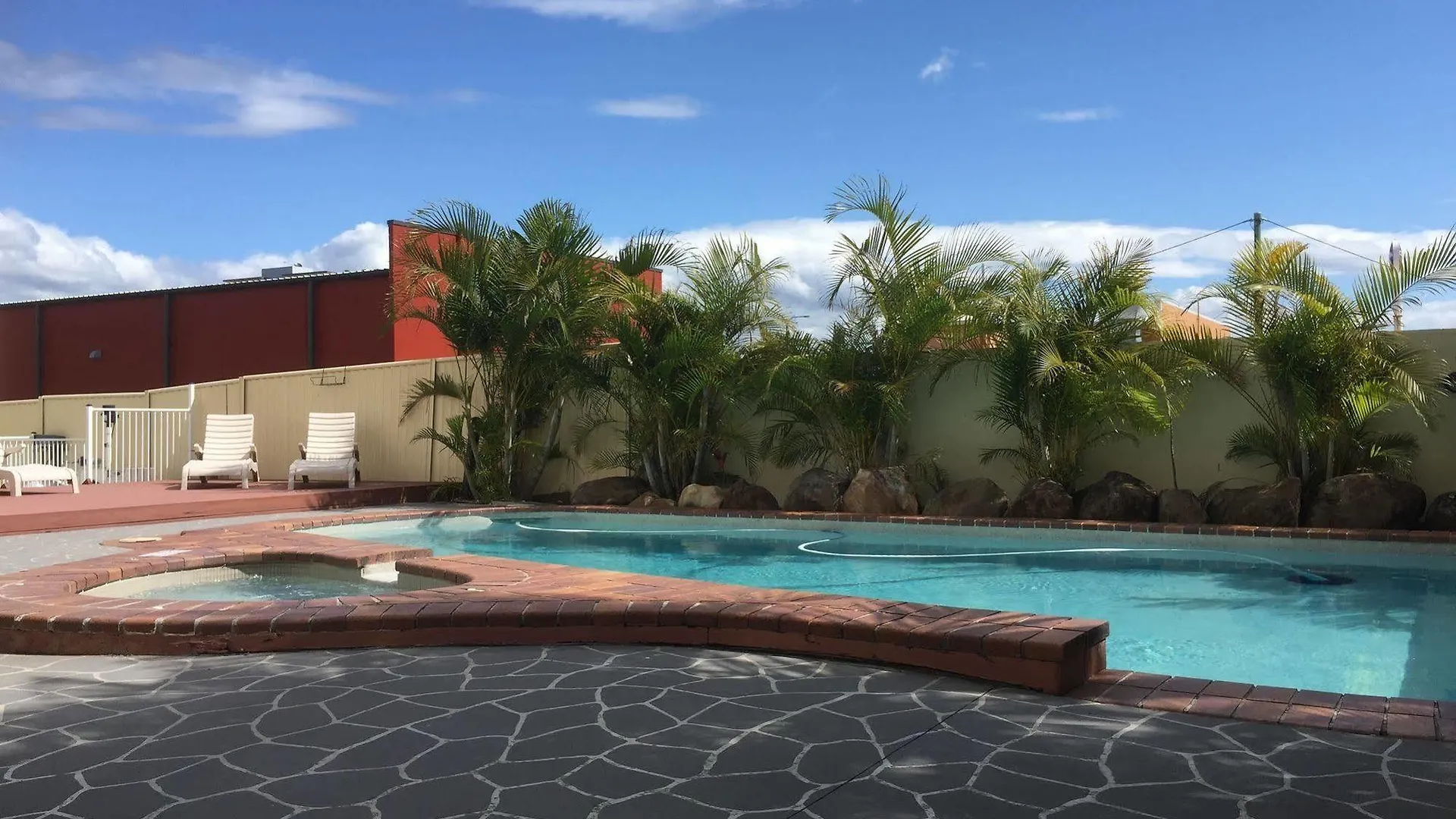 Burleigh Point Holiday Apartments Gold Coast Aparthotel